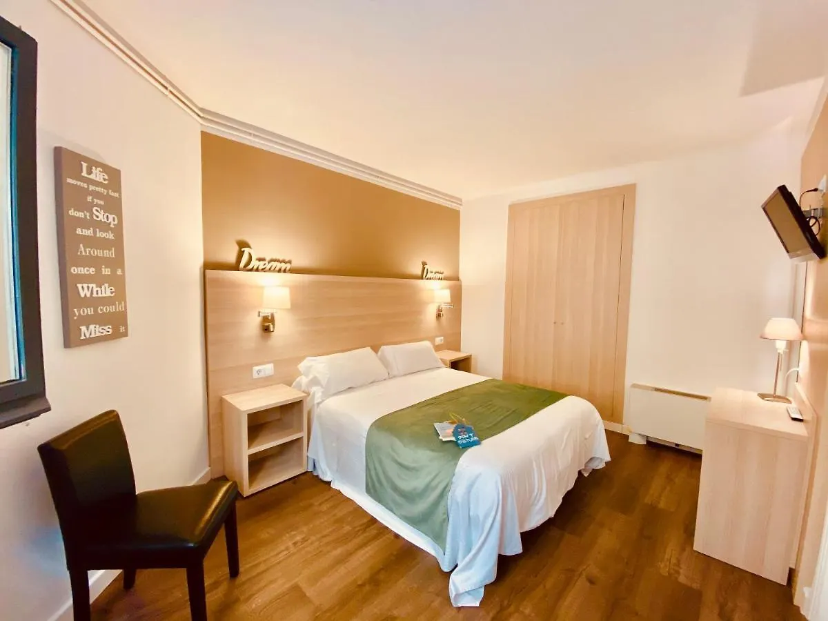 Hotel Carbonell Llança