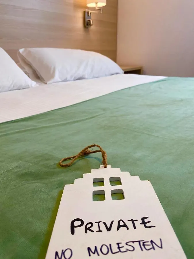 Hotel Carbonell Llança 2*,  Spanien