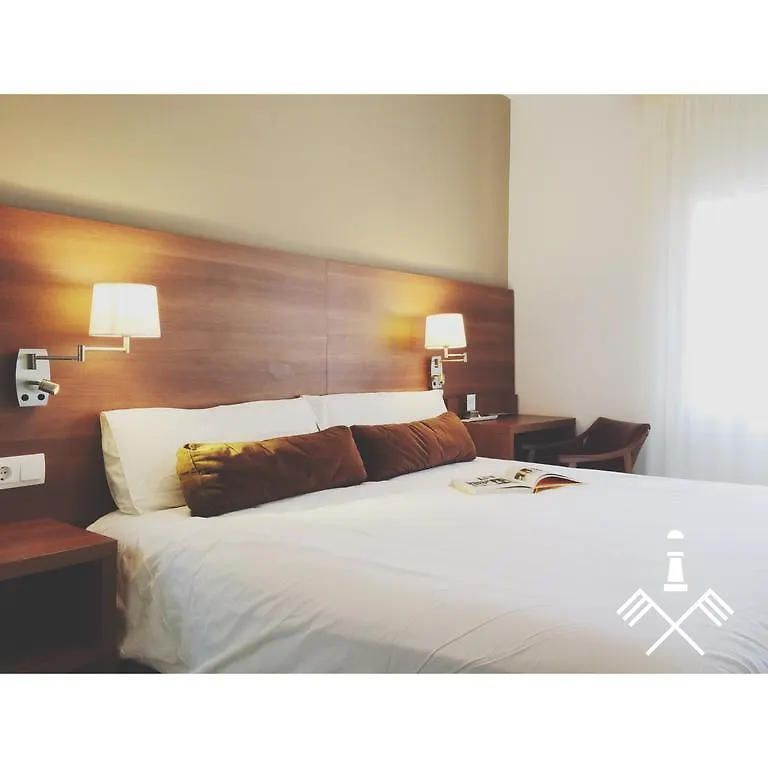 **  Hotel Carbonell Llança Spanien