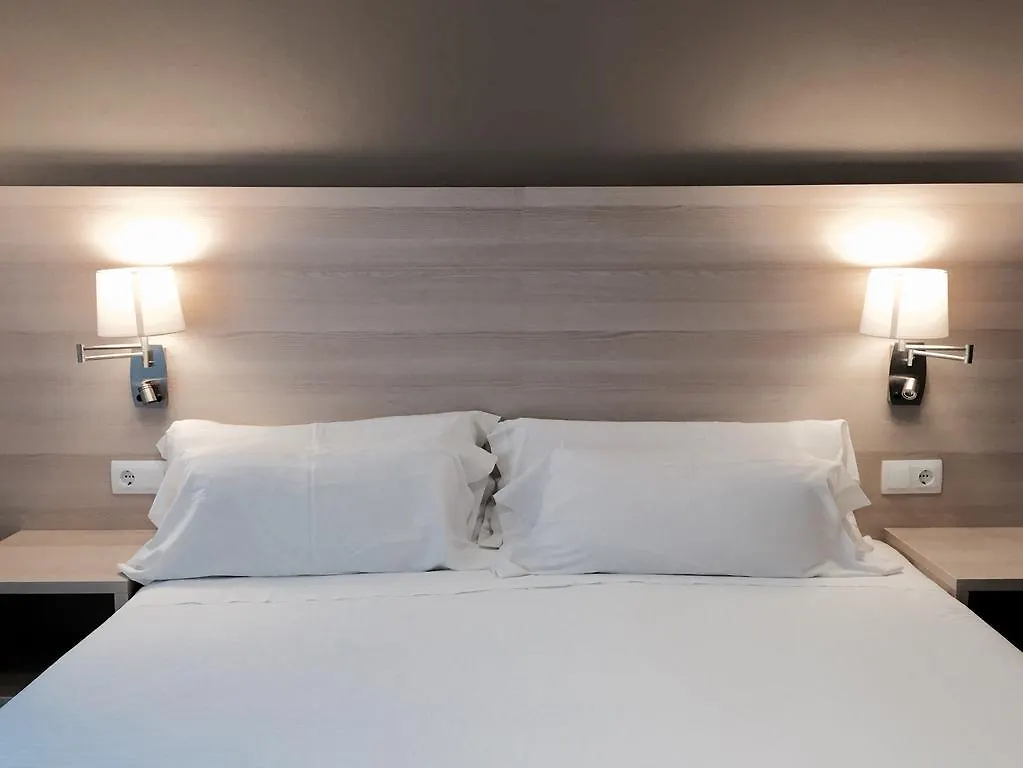 Hotel Carbonell Llança